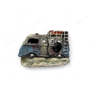 Декорация Дом на колесах затонувшая