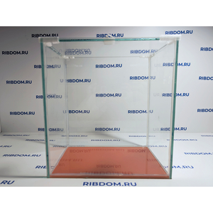 Данная модель аквариумов склеена клеем европейского производителя, срок годности не ограничен. Имеет стеклянную крышку. Подойдет для содержания гуппи эндлера, креветок, пецилий, данио, крабиков, раков, лягушек и др. Наличие покровного стекла гарантирует безопасность для таких рыбок как петушок, креветок и других видов которые склонны к выпрыгиванию из аквариума, плюс сохраняется тепло внутри куба по сравнению с открытыми аквариумами.