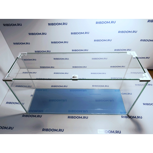 Данная модель аквариумов склеена клеем европейского производителя, срок годности не ограничен. Имеет стеклянную крышку. Подойдет для содержания гуппи эндлера, креветок, пецилий, данио, крабиков, раков, лягушек и др. Наличие покровного стекла гарантирует безопасность для таких рыбок как петушок, креветок и других видов которые склонны к выпрыгиванию из аквариума, плюс сохраняется тепло внутри куба по сравнению с открытыми аквариумами.