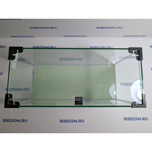 Данная модель аквариумов склеена клеем европейского производителя, срок годности не ограничен. Имеет стеклянную крышку. Подойдет для содержания гуппи эндлера, креветок, пецилий, данио, крабиков, раков, лягушек и др. Наличие покровного стекла гарантирует безопасность для таких рыбок как петушок, креветок и других видов которые склонны к выпрыгиванию из аквариума, плюс сохраняется тепло внутри куба по сравнению с открытыми аквариумами.