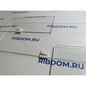 Стекло покровное для аквариума подрезанное для установки навесного фильтра сверху аквариума.