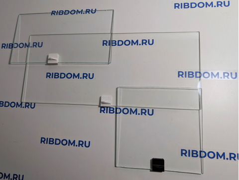Стекло покровное для аквариума подрезанное для установки навесного фильтра сверху аквариума.